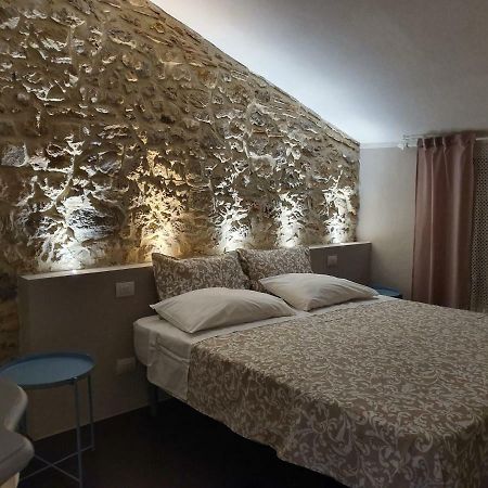 Lo Scarabeo Bed & Breakfast Casale di Pari Exterior photo